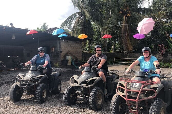 Highlight of Bali Tour - Penglipuran village, bamboo, and Balinese dress