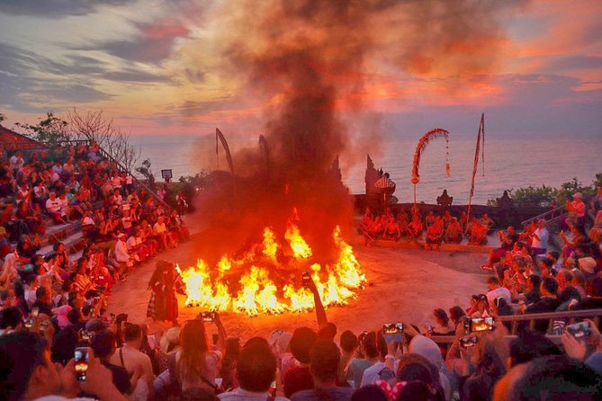Incredible Uluwatu Temple Sunset & Kecak Fire Dance - Why this sunset outing works so well