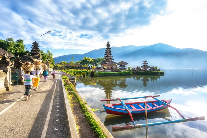 Instagram Tour in Bali: The Most Beautiful Spots - Handara Gate, Bali’s most recognizable entrance