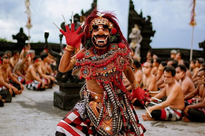Kecak and Fire Dance Ticket at Uluwatu Temple - Crowds, heat, and seating are the serious drawbacks