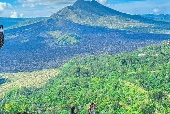 Kintamani Volcano View Tour - Tegenungan Waterfall: an energetic first stop