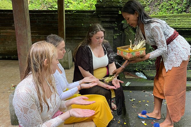Meditate with a Shaman - Meeting the shaman around 11 a.m.