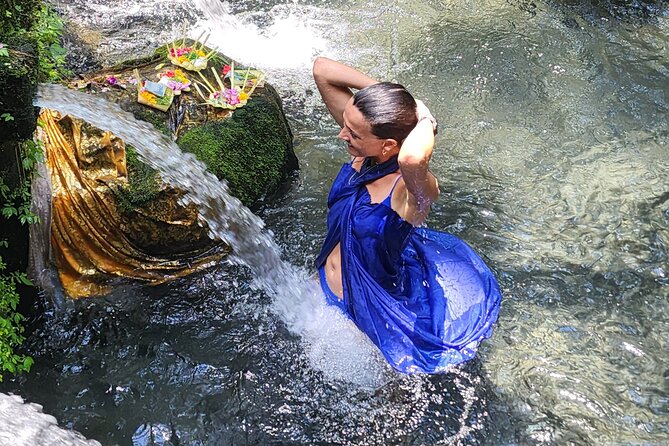 Melukat Purification Ceremony at Mengening Temple - Why the one-hour length matters