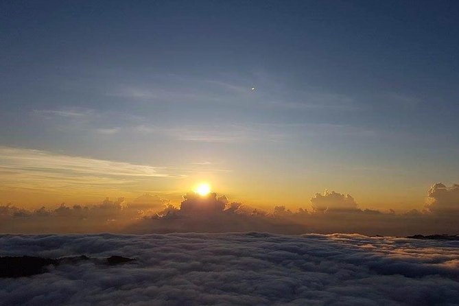 Mount Batur Sunrise Hike and Hidden Waterfall - Sunrise, Breakfast, and the Summit Crowd