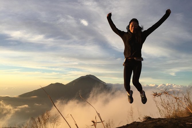 Mount Batur Sunrise Hike and Natural Hot Spring Option - Breakfast with tea, coffee, or hot chocolate