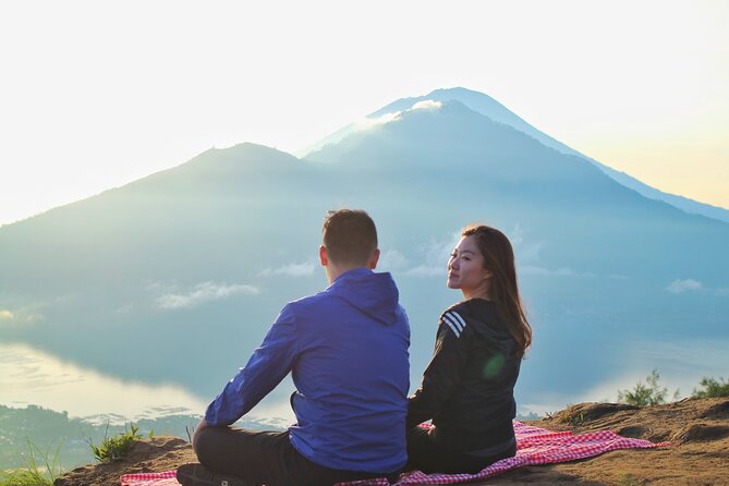 Mount Batur Sunrise Trekking Open Trip All-Inclusive - Meeting your local Mount Batur guide