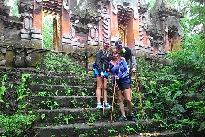 Mount Batur Sunrise Trekking Private Tour with Breakfast and Hotel Transfer - Breakfast with hot drinks at the crater