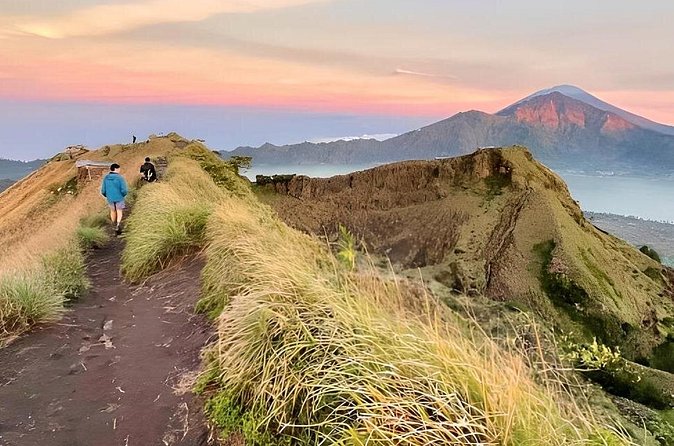 Mount Batur Sunset Trekking - Cooking dinner with volcanic steam
