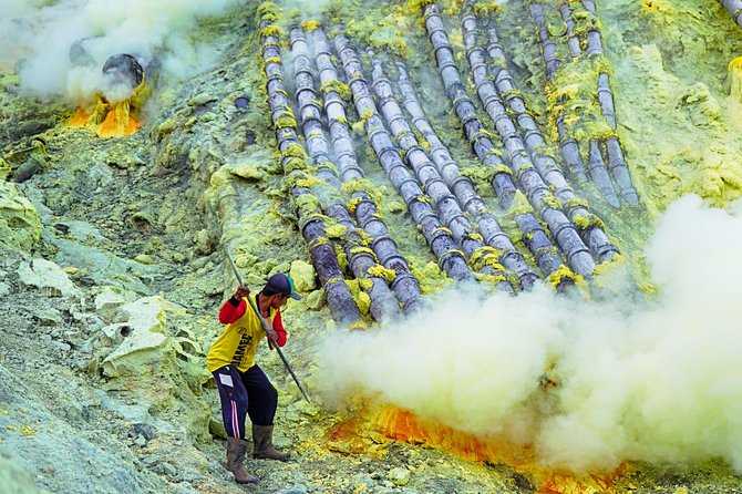 Mount Ijen Blue Flame Tour from Bali - Jagir Waterfall and the breakfast stop