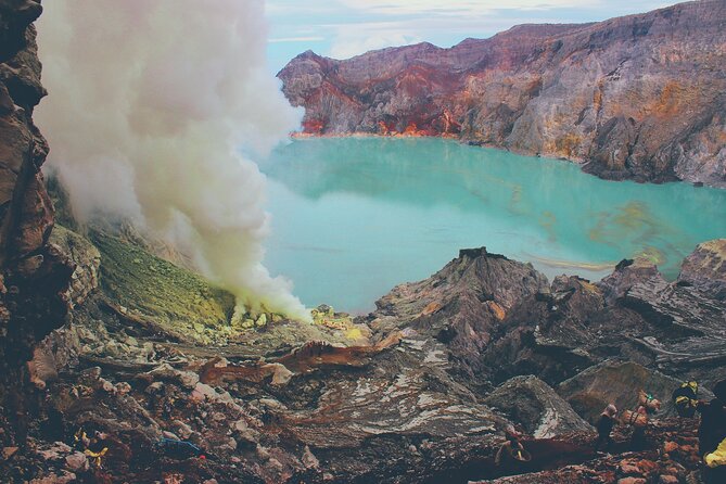 Mount Ijen Crater Trekking Tour from Bali - The 3-kilometer night climb to Ijen Crater