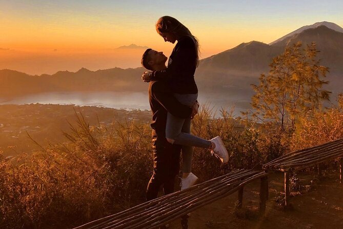 Mt. Batur : All-Inclusive Sunrise Trekking & Swing Ticket - What to bring for a dark mountain morning