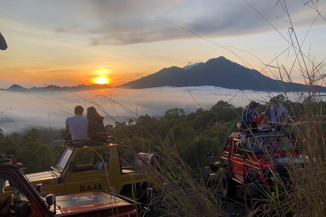 Mt Batur Sunrise Jeep With Breakfast - All Inclusive - Walking the crater rim and volcanic route