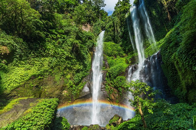 North Bali: Sekumpul Waterfalls and Ulun Danu Temple Tour - Taman Ayun, a quieter final temple stop