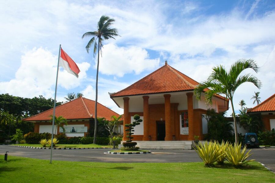 Nusa Dua: Museum Pasifika Admission Ticket with Audio Guide - Using the English or Indonesian audio guide