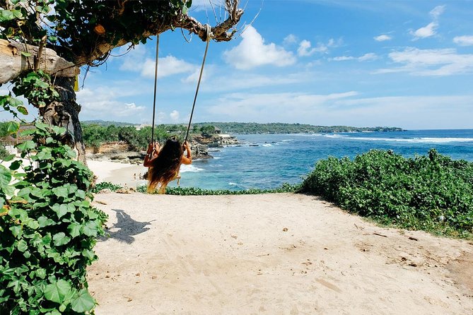 Nusa Lembongan Instagram Tour: The Most Famous Spots (Private & All-Inclusive) - Mahagiri Beach and the wider island view