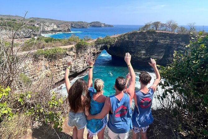 Nusa-Penida customize Tour - All inclusive - Lunch, included food, and the mid-day pause