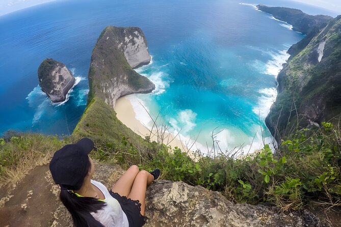 Nusa Penida Island Beach Tour - Departure From Bali Island - Pasih Uug, the circular opening at Broken Beach