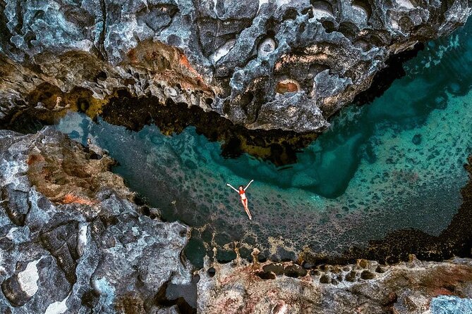 Nusa Penida Snorkeling 3 Point with Manta Bay & Land Tour - Showers, changing areas, and lunch