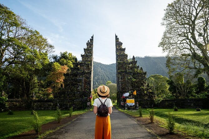 One Day Jatiluwih UNESCO, Ulun Danu Beratan, Banyumala Waterfall - Twin Lakes at Wanagiri