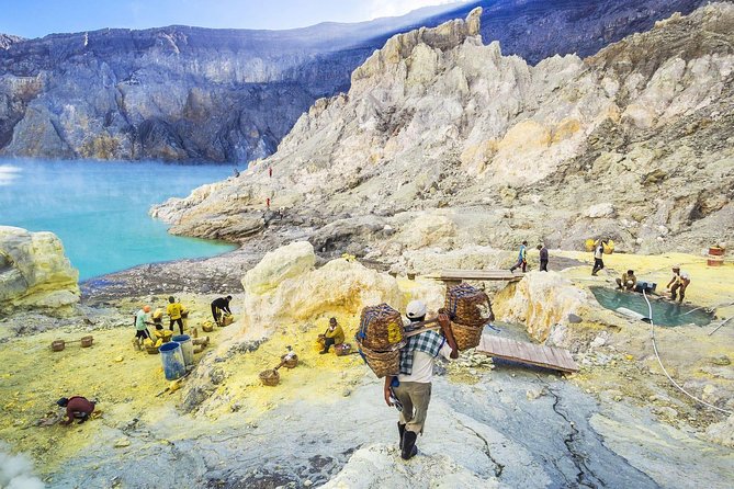 Overnight Mount Ijen Blue Fire Trek Tour From Bali (Private-All Inclusive) - What the 2 a.m. Ijen climb feels like in practice