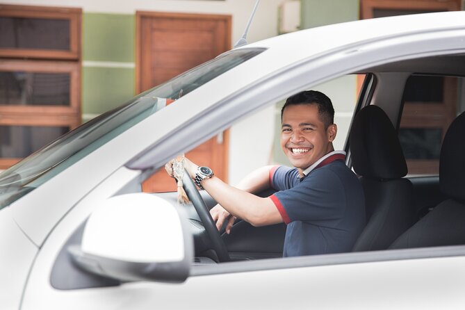 Private Arrival Transfer: Bali Airport to Kuta, Legian, Seminyak and Nusa Dua - Finding your driver after customs