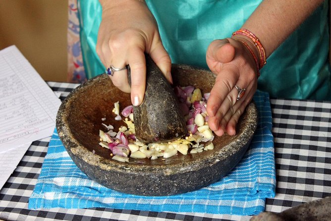 PRIVATE Authentic Balinese Cooking Class in Ubud at Putu's Home - Five Balinese dishes, prepared by you