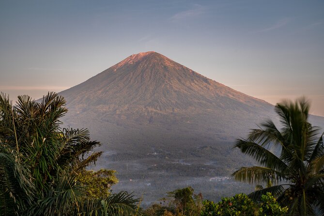 Private Bali Instagram Gate of Heaven Temple Tour and Breakfast - Asah Hill and the picnic setup