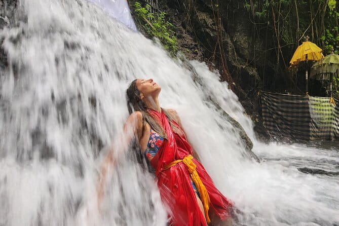 Private Balinese Purification in Holy Water at Temple with Local - Key points to know before booking