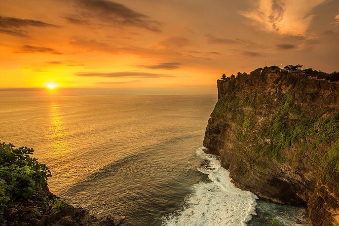 Private Car Charter - Explore Best of Bali - Mount Kawi, Mengening, and Tirta Empul