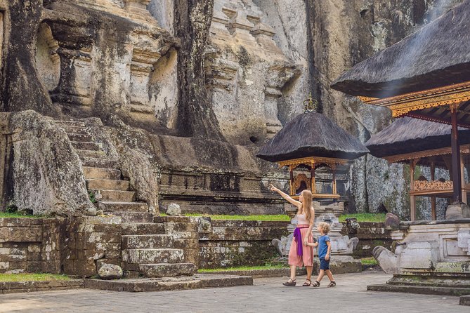 Private Full-Day Tour: Balinese Temples and Rice Terraces - Walking down to the shrines at Gunung Kawi