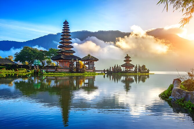 Private Full-Day Tour: Discover The Best of Bali Destination - Tanah Lot, finishing beside the sea