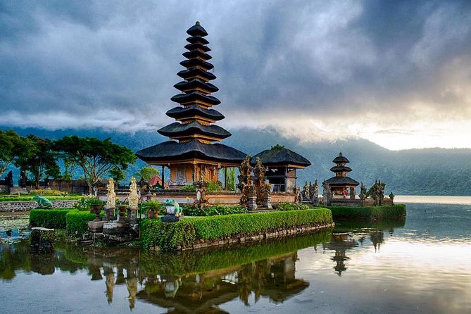Private Full-Day West Bali Tour with Waterfall Visit - Gitgit Waterfall, the active center of the tour