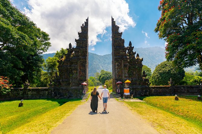 Private Full-Day West Bali Tour with Waterfall Visit - Wanagiri Hidden Hills and the twin-lake view