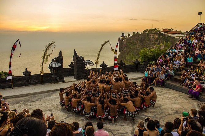 Private Tour Bali Beaches and Uluwatu Temple with Dinner - The Kecak and fire dance at sunset