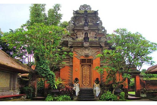 Private Tour: Batuan Temple, Tegenungan Waterfall, Elepahant Cave Free transport - Key points at a glance