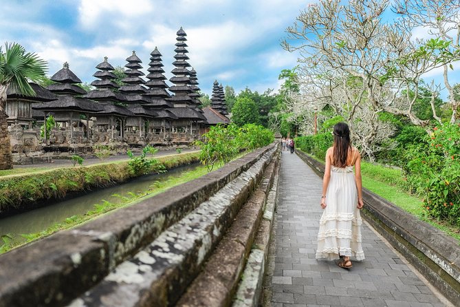 Private Tour: Full-Day Tanah Lot and Uluwatu Temples with Kecak Fire Dance Show - A private driver-guide makes the difference