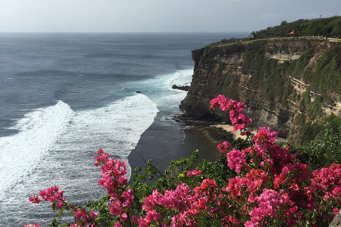Private Tour: Highlights Uluwatu Temple & Southern Beaches Bali - Padang Padang Beach, the short favorite for many