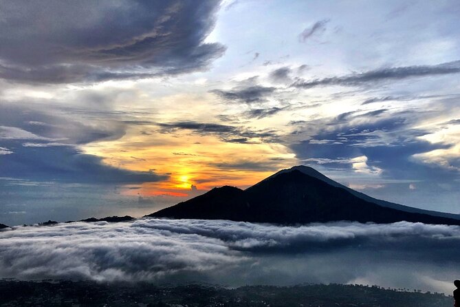 Private Tour : Mount Batur Sunrise Trekking With Private Guide - A simple breakfast on the crater rim