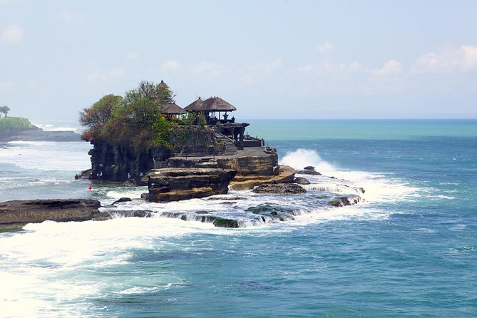 Private Tour: Ubud and Tanah Lot Day Tour - Monkey Forest: an hour among trees and macaques