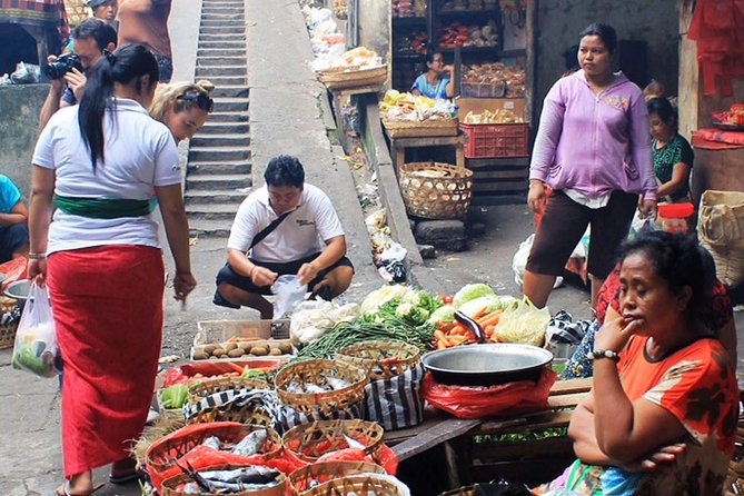 PRIVATE Ubud Market Tour & Balinese Cooking Class with Putu - Key points at a glance