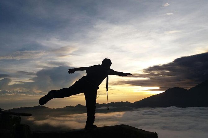 Sharing Mount Batur Sunrise Trekking And Natural Hot Spring - Sunrise at the summit, breakfast included