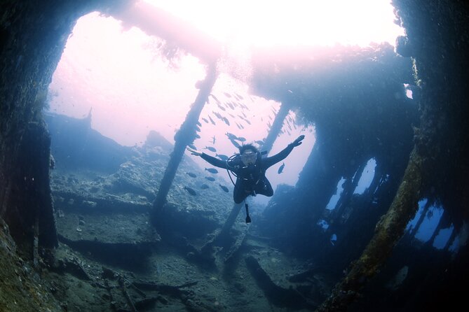 Shipwreck Diving in Tulamben - Snacks between sessions and a diver’s lunch