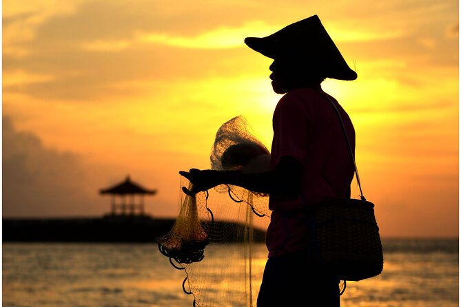 Sunrise With Fisherman Shot Tour in Bali - Sanur Beach: fishermen, nets, and the first golden light