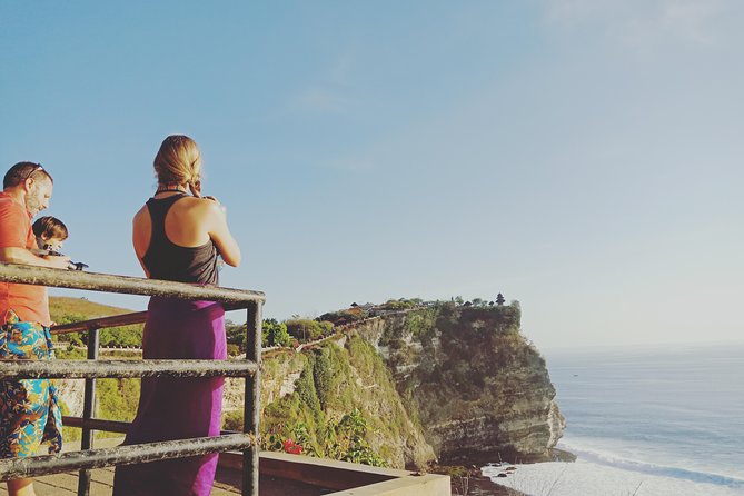Tanah Lot and Uluwatu Temple - Stunning Ocean View with Sunset - What to pack for the temple and beach mix