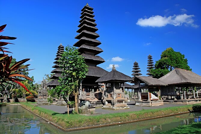 Tanah Lot and Uluwatu Temple Tour - Bali Full Day Sightseeing Tours - What the private vehicle changes