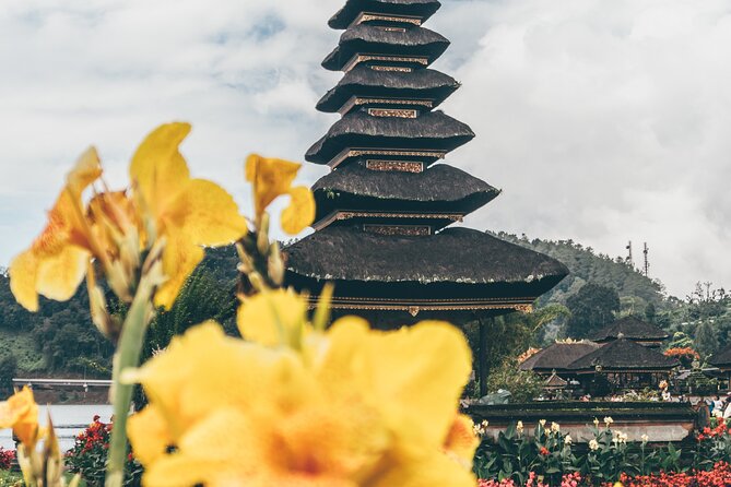 Tanah Lot - Jatiluwih (UNESCO) - Beratan lake -Hidden hill (Wanagiri)-FREE WI-FI - Ulun Danu Beratan beside the volcanic lake