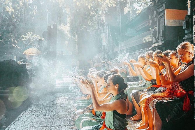 Tanah Lot Temple, Waterfall & Ubud Tour (Private & All-Inclusive) - A full day from holy springs to a sea temple