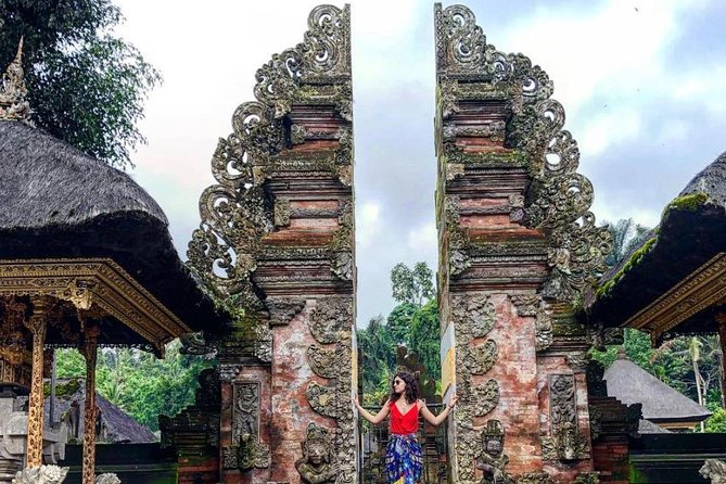 Tanah Lot Temple, Waterfall & Ubud Tour (Private & All-Inclusive) - The passing sights: useful extras, not promised stops