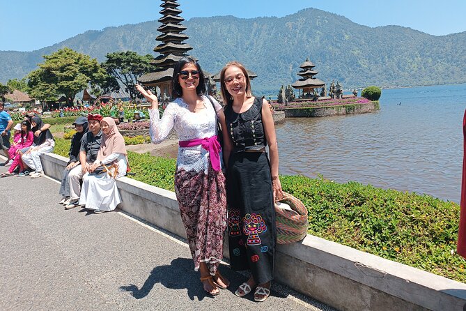 The Best Highlight Ubud Tour - Ubud center closes the route with palace architecture