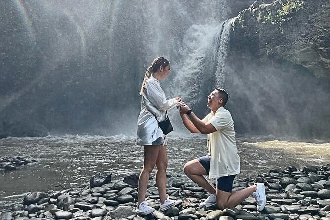 The Best of Ubud Tour and Jungle Swing - Tegenungan Waterfall for a change of pace